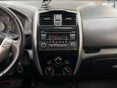 Nissan Versa 2015 - фото 17