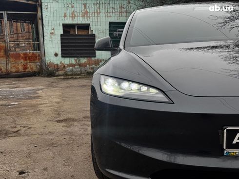 Tesla Model 3 2024 серый - фото 11