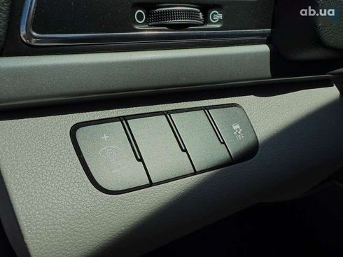 Hyundai Elantra 2016 - фото 18
