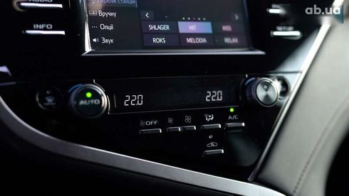 Toyota Camry 2019 - фото 18