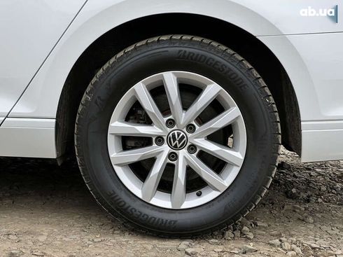 Volkswagen Passat 2021 - фото 19