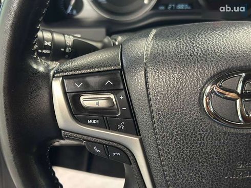 Toyota Land Cruiser 2020 - фото 28