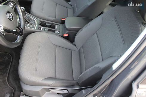 Volkswagen e-Golf 2020 - фото 25