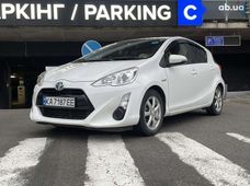 Продажа б/у Toyota Aqua 2015 года в Киеве - купить на Автобазаре