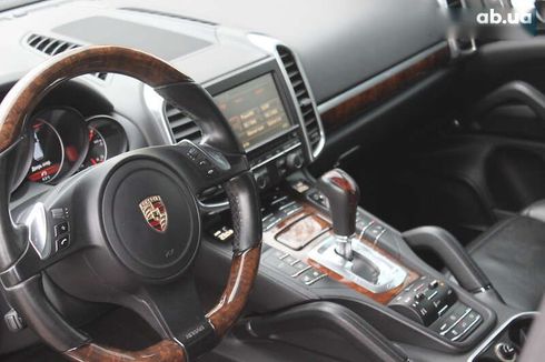 Porsche Cayenne 2011 - фото 30