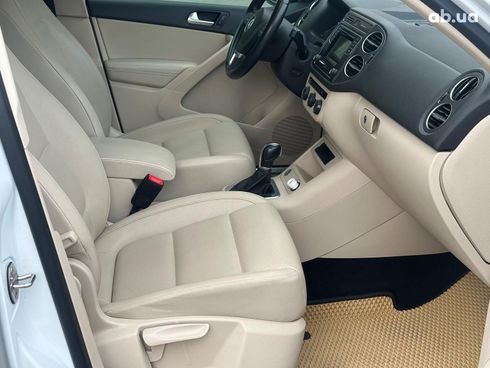 Volkswagen Tiguan 2016 белый - фото 22