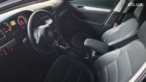 Volkswagen Jetta 2012 черный - фото 17