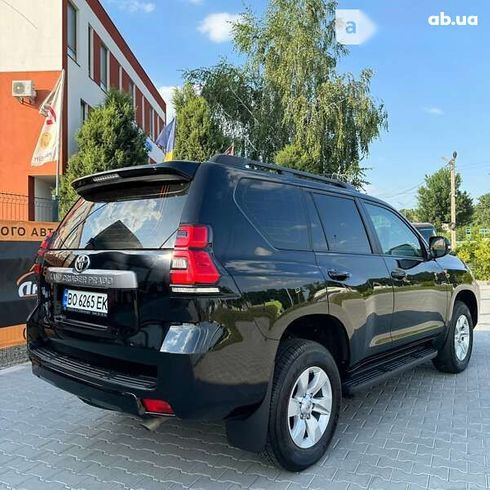 Toyota Land Cruiser Prado 2022 - фото 8