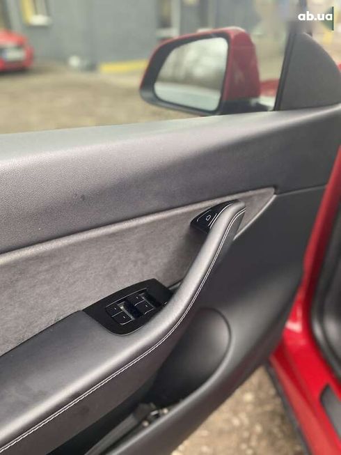 Tesla Model Y 2020 - фото 21