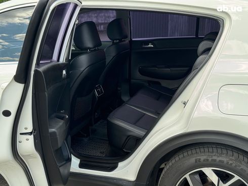 Kia Sportage 2018 белый - фото 33