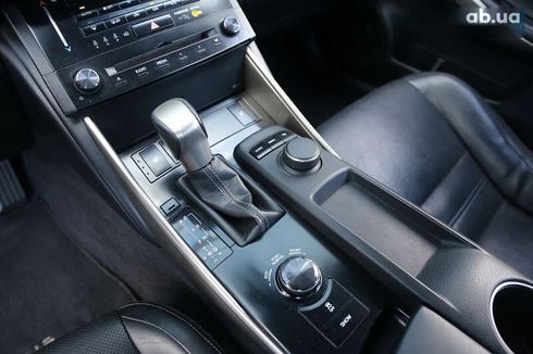 Lexus IS 2013 - фото 22