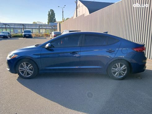 Hyundai Elantra 2016 синий - фото 7