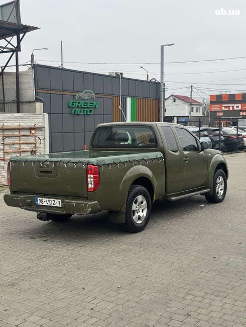 Nissan Navara 2007 зеленый - фото 3