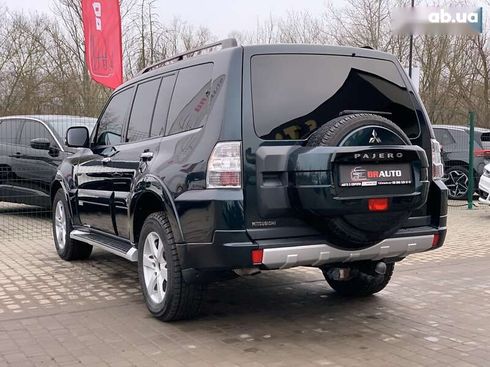 Mitsubishi Pajero Wagon 2014 - фото 19