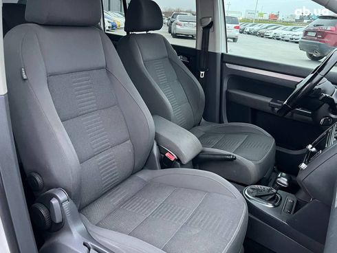 Volkswagen Touran 2009 белый - фото 40