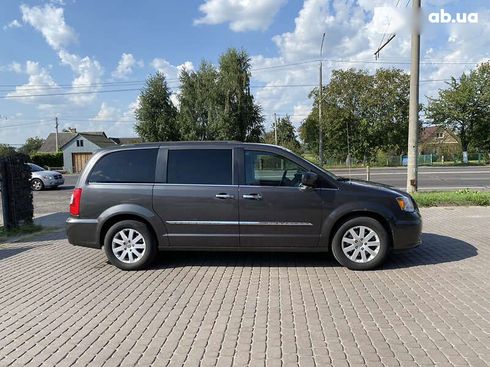 Chrysler town&country 2016 - фото 19