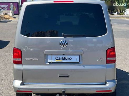 Volkswagen Multivan 2015 - фото 11