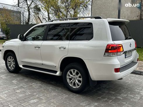 Toyota Land Cruiser 2019 - фото 9