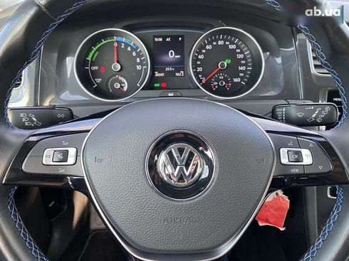 Volkswagen e-Golf 2020 - фото 20