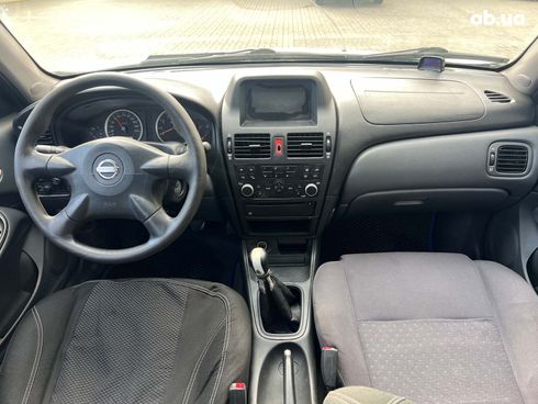 Nissan Almera 2005 серый - фото 14