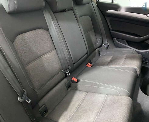 Volkswagen Passat 2018 - фото 11
