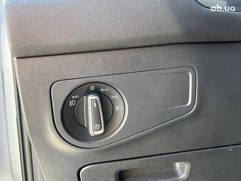 Volkswagen Tiguan 2020 серый - фото 16