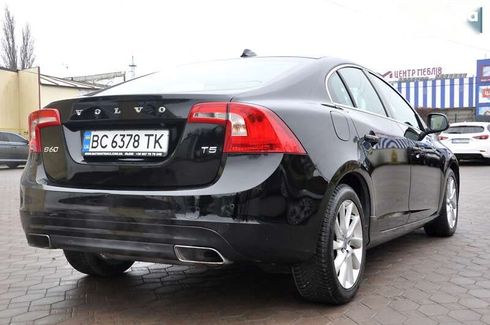 Volvo S60 2016 - фото 8