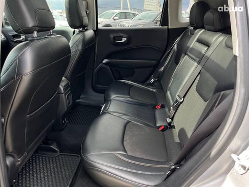 Jeep Compass 2018 серый - фото 21