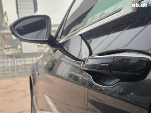 Volkswagen e-Golf 2019 - фото 29