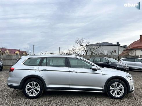 Volkswagen passat alltrack 2019 - фото 9