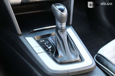 Hyundai Elantra 2018 - фото 15