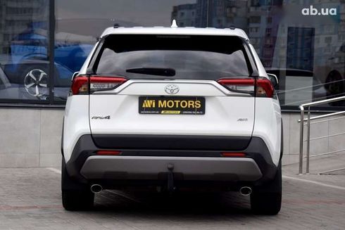 Toyota RAV4 2020 - фото 6