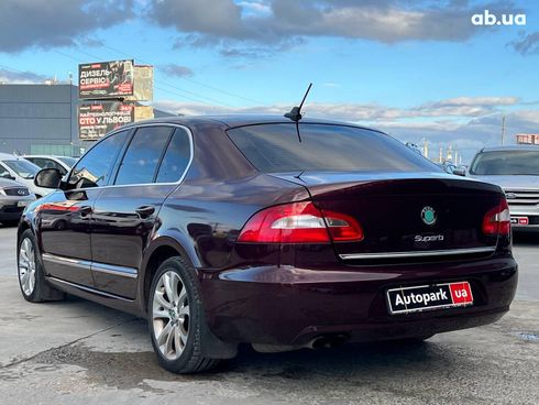 Skoda Superb 2008 красный - фото 7