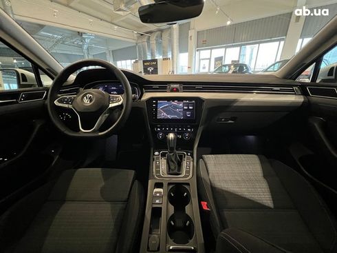 Volkswagen Passat 2019 - фото 11
