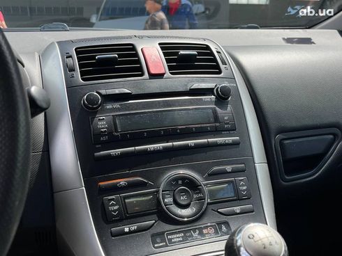 Toyota Auris 2011 синий - фото 25