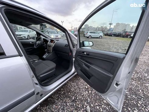 Opel Zafira 2009 - фото 21