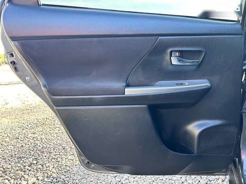 Toyota Prius V 2015 - фото 26