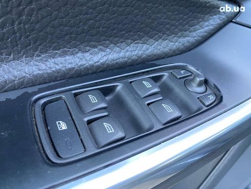 Volvo S60 2011 серый - фото 9