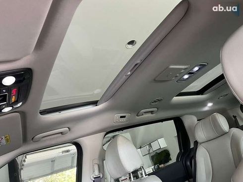 Kia Carnival 2023 - фото 23
