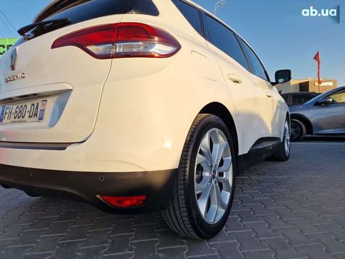 Renault Scenic 2019 - фото 8