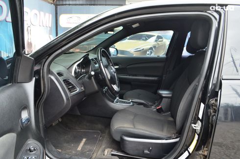 Dodge Avenger 2012 черный - фото 12