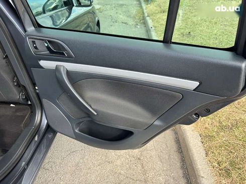 Skoda Octavia 2012 - фото 24