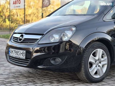 Opel Zafira 2011 - фото 12
