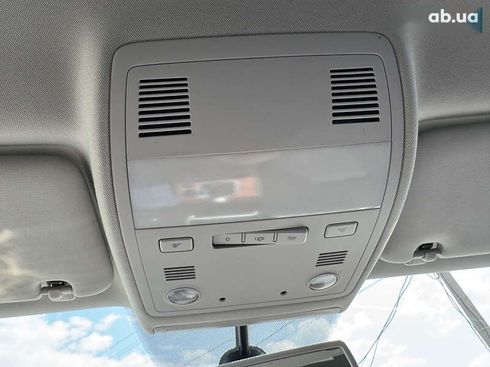 Volkswagen Touareg 2012 - фото 25