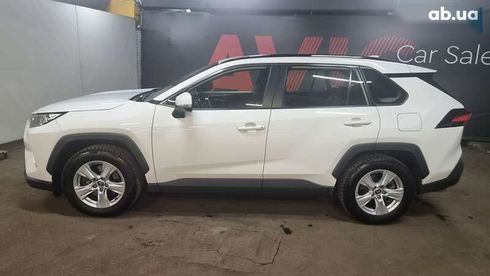 Toyota RAV4 2020 - фото 3