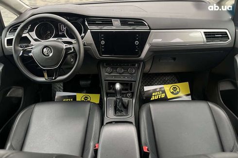Volkswagen Touran 2019 - фото 14