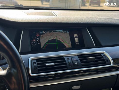 BMW 5 серия 2017 серый - фото 30