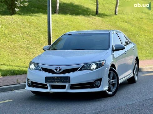 Toyota Camry 2014 - фото 2