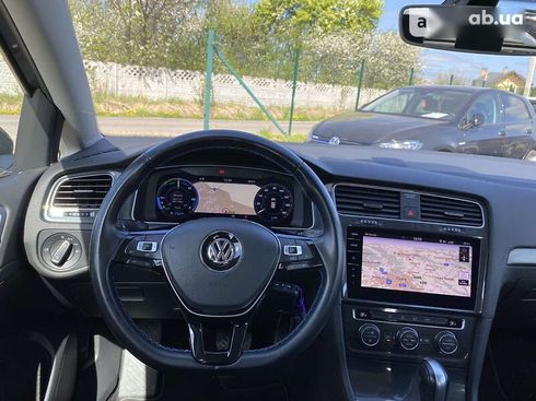 Volkswagen e-Golf 2020 - фото 26