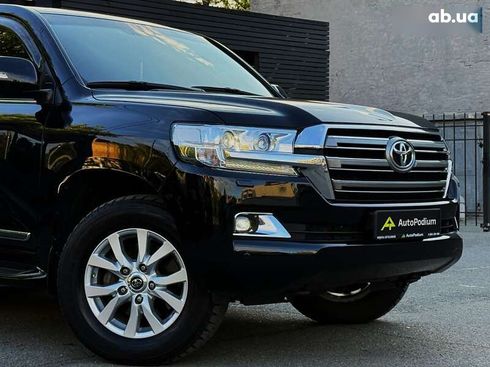 Toyota Land Cruiser 2019 - фото 9